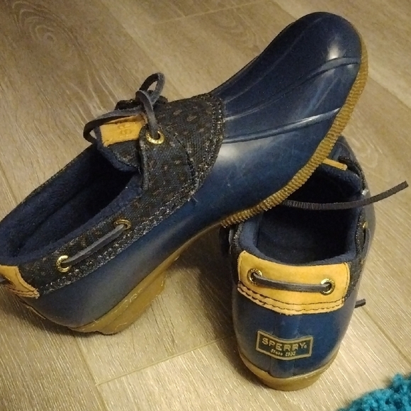 Sperry Blue and Tan Boots Waterproof Duck Design - Picture 7 of 9